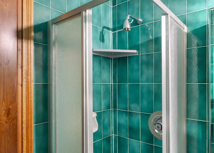 Hostdomus - Skyline Apartment