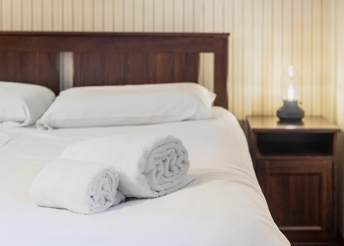 Hostdomus - Skyline Apartment *